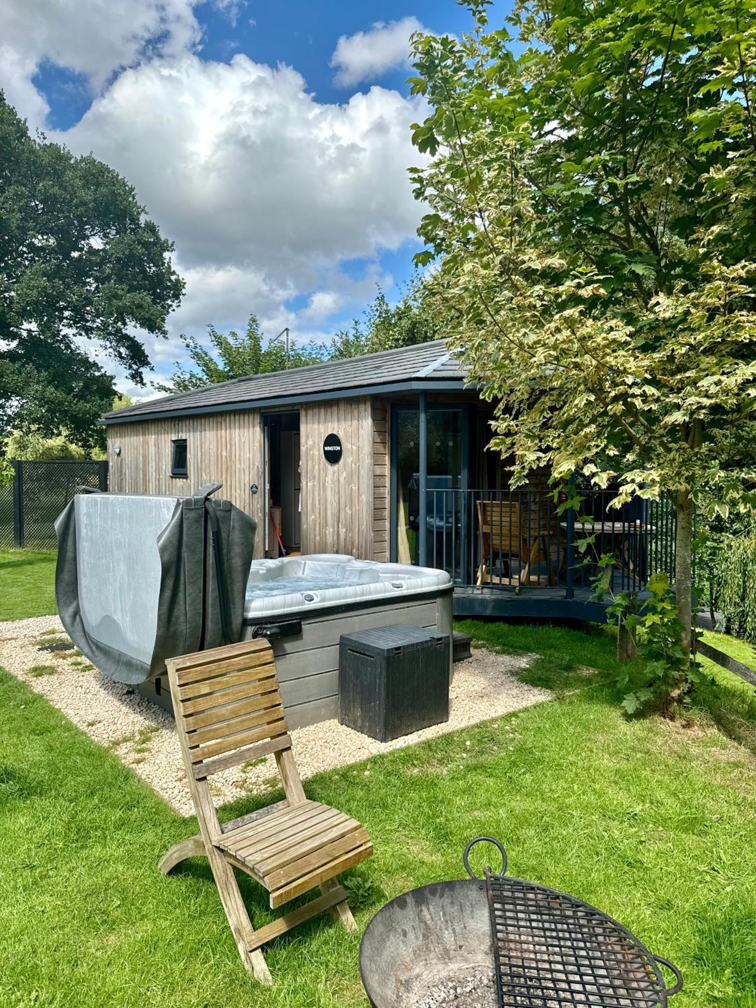 Riverside Cabins Shrewsbury Exterior foto